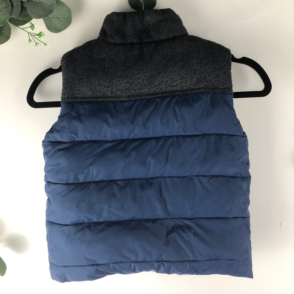 TUCKER + TATE Boy’s Gray Heather Herringbone Texture Blue Puffer Vest, size 5 - Picture 3 of 9